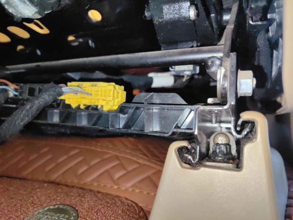 [武汉·鄂A] 二手奔驰奔驰R级2015款 R 400 4MATIC 商务型