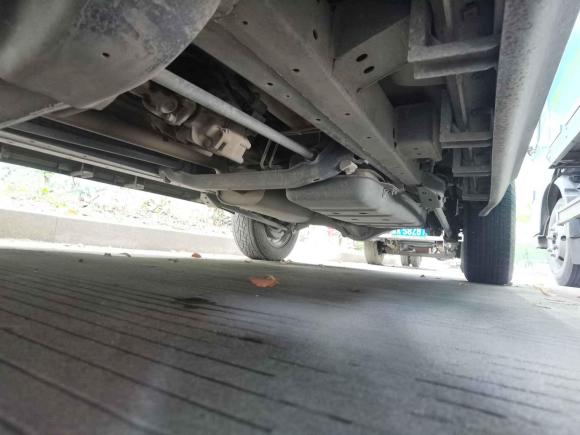 [杭州·浙A] 二手陆风陆风X82009款 2.5T 柴油4X4超豪华型