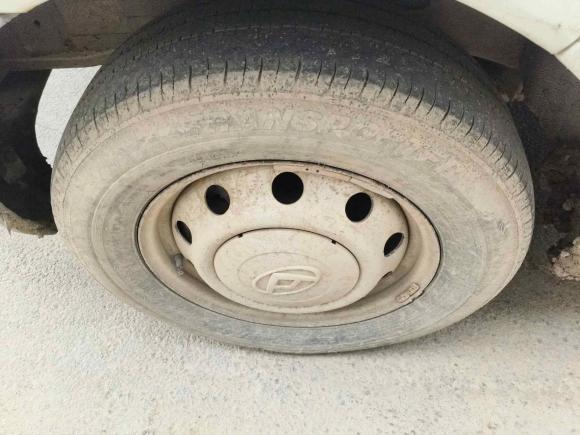 [上海·苏U] 二手上汽大通MAXUS新途V802019款 2.5T经典款6挡手动傲运通短轴超低顶5/6座