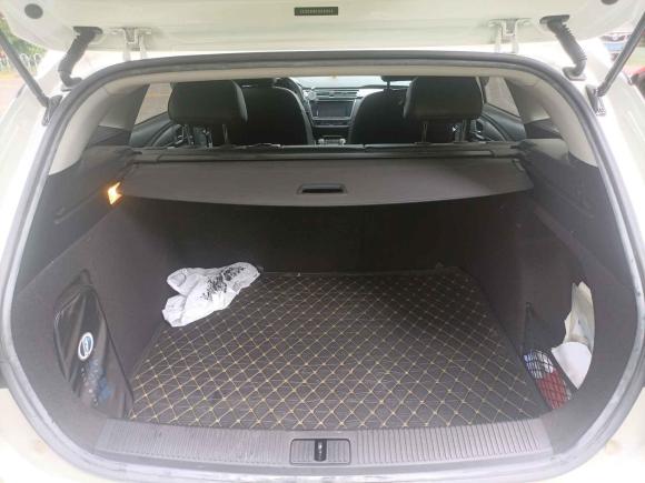 [苏州·沪A] 二手荣威荣威Ei52018款 互联网豪华版