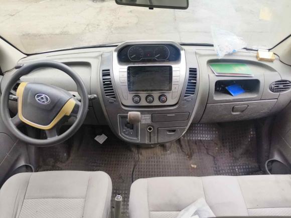 [嘉兴·浙F] 二手上汽大通MAXUS新途V802017款 2.5T AMT傲运通国IV长轴中顶6-10座