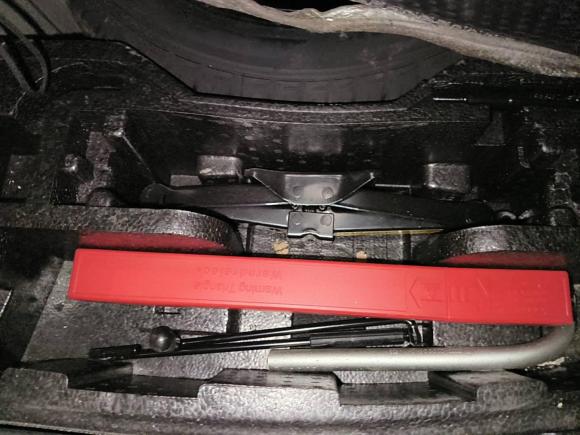 [武汉·鄂A] 二手大众朗逸2013款 改款经典 1.6L 手动风尚版