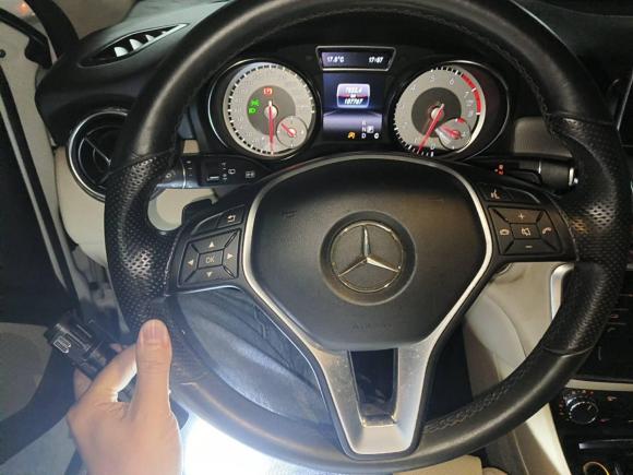 [无锡·苏B] 二手奔驰奔驰GLA2016款 GLA 200 动感型