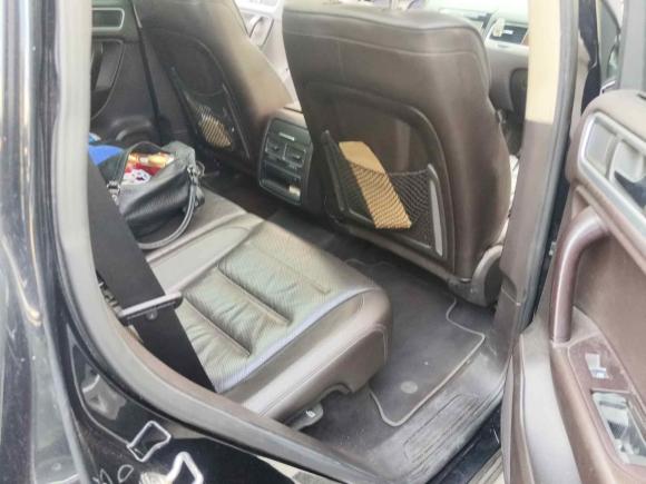 [上海·沪E] 二手大众途锐2011款 3.0TSI 高配型