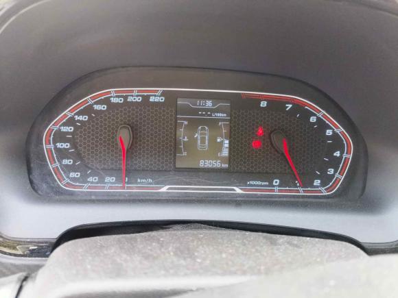 [合肥·陕E] 二手奇瑞瑞虎3x2017款 1.5L 手动时尚版