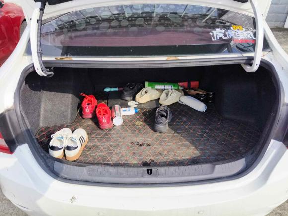 [无锡·苏B] 二手别克英朗2017款 15N 手动进取型