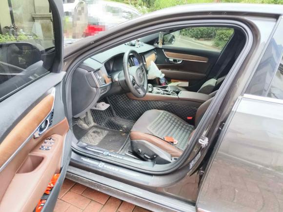 [济南·鲁R] 二手沃尔沃沃尔沃S90新能源2022款 T8 E驱混动 智逸豪华版