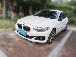 宝马宝马1系2017款 120i 设计套装型