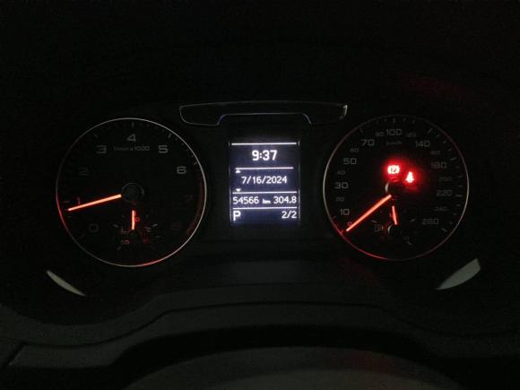 [济南·鲁A] 二手奥迪奥迪Q32016款 30 TFSI 时尚型