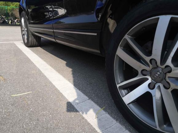 [上海·沪L] 二手奥迪奥迪Q72011款 3.0 TFSI 技术型(200kW)