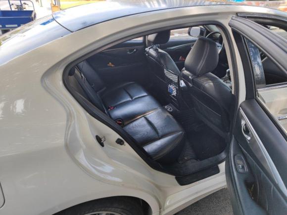 [南京·苏A] 二手英菲尼迪英菲尼迪Q502014款 3.7L 舒适版