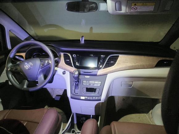 [上海·沪A] 二手别克别克GL82017款 ES 28T 舒适型 国V