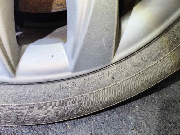 [佛山·粤E] 二手五菱汽车五菱宏光S32018款 1.5L 手动舒适型 国V