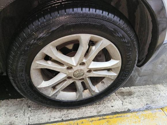 [青岛·鲁U] 二手海马海马S52015款 1.5T CVT旗舰型