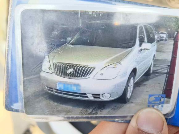 [上海·沪B] 二手别克别克GL82014款 2.4L 经典版