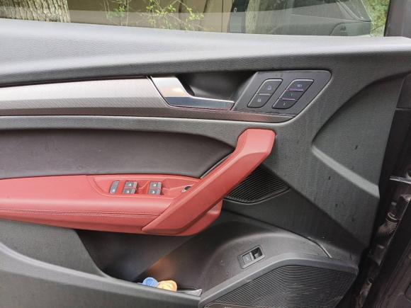 [上海·沪D] 二手奥迪奥迪Q5L2022款 45T 豪华动感型