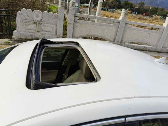 [温州·浙B] 二手别克君威2012款 2.0L 豪华版