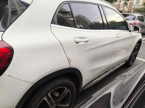 [上海·沪B] 二手奔驰奔驰GLA2018款 GLA 200 时尚型