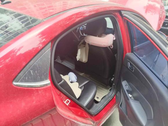 [深圳·鄂R] 二手奇瑞艾瑞泽52016款 1.5L CVT领潮版