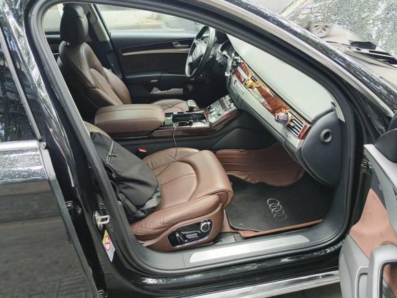 [成都·川A] 二手奥迪奥迪A82013款 A8L 30 FSI 舒适型