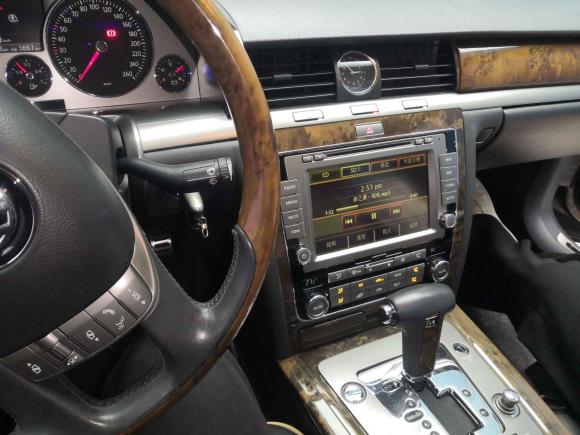 [合肥·皖A] 二手大众辉腾2011款 3.6L V6 4座加长Individual版