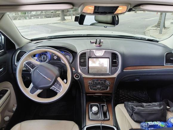 [成都·川A] 二手克莱斯勒克莱斯勒300C2016款 3.0L 超越版