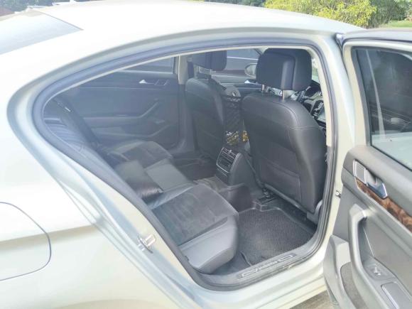 [上海·沪C] 二手大众迈腾2018款 330TSI DSG 豪华型