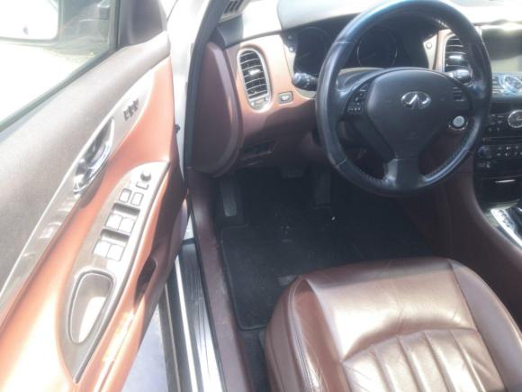 [佛山·粤E] 二手英菲尼迪英菲尼迪QX502013款 2.5L 两驱优雅版