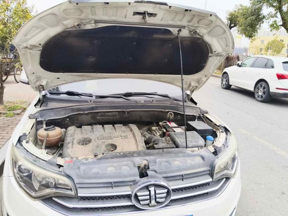 [台州·浙J] 二手一汽森雅R72016款 1.6L 手动智能型