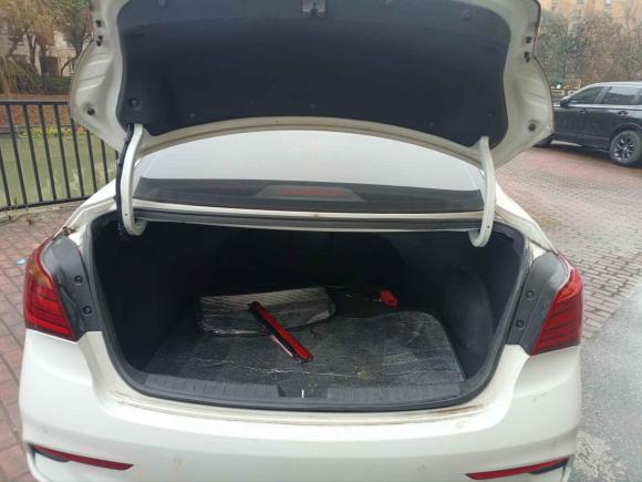 [上海·沪C] 二手现代名图2017款 1.8L 自动尊贵型DLX 国V