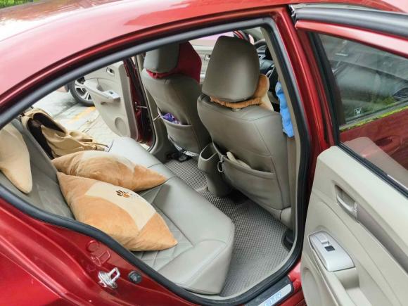 [深圳·粤B] 二手本田锋范经典2011款 1.5L 自动精英品致版