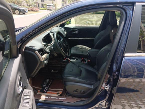 [南京·苏A] 二手Jeep自由光2017款 2.4L 领先智能版