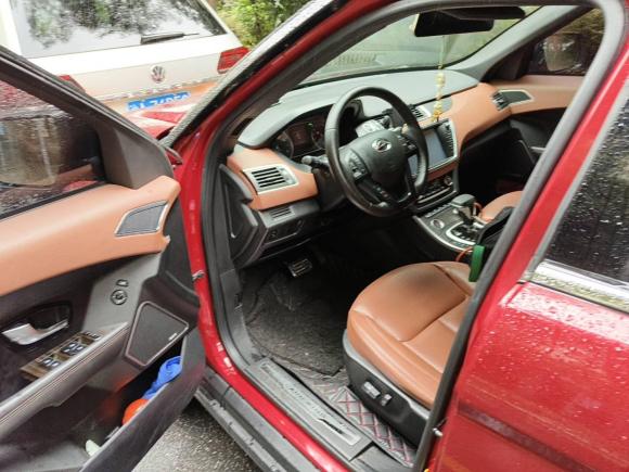 [上海·浙A] 二手陆风陆风X72018款 劲越 1.5T 全景尊贵型