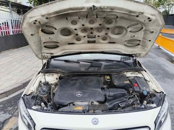 [杭州·浙A] 二手奔驰奔驰GLA2015款 GLA 220 4MATIC 时尚型