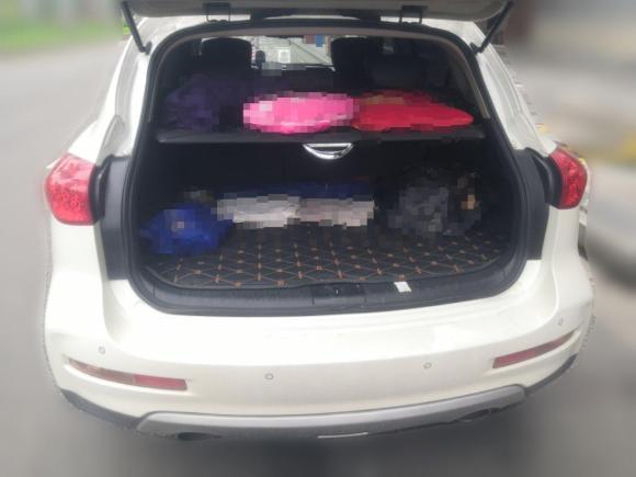 [佛山·粤Y] 二手英菲尼迪英菲尼迪QX502015款 2.5L 舒适版