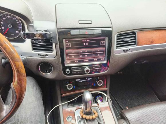 [合肥·皖A] 二手大众途锐2011款 3.0TSI 高配型