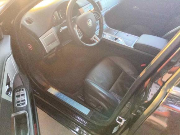 [广州·粤R] 二手捷豹捷豹XF2013款 XF 2.0T 风华版