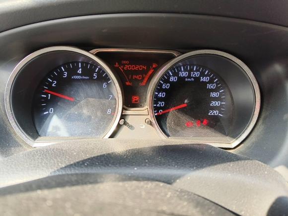 [上海·皖K] 二手日产骊威2013款 1.6XL CVT豪华版