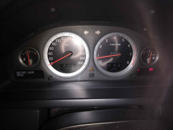 [上海·沪D] 二手沃尔沃沃尔沃XC902012款 改款 2.5T 豪华版