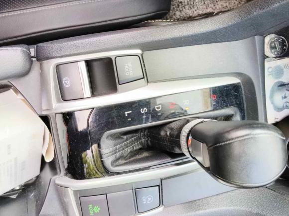 [济南·鄂E] 二手本田思域2016款 220TURBO CVT尊贵版