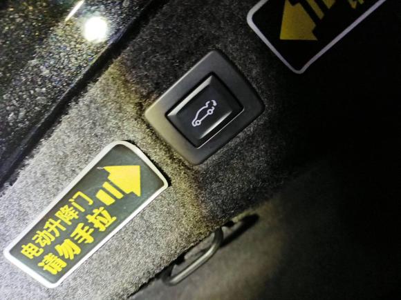 [上海·沪A] 二手凯迪拉克凯迪拉克CT6 PLUG-IN2017款 30E 领先型