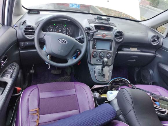 [南京·黑R] 二手起亚佳乐2011款 2.0L 7座自动舒适版