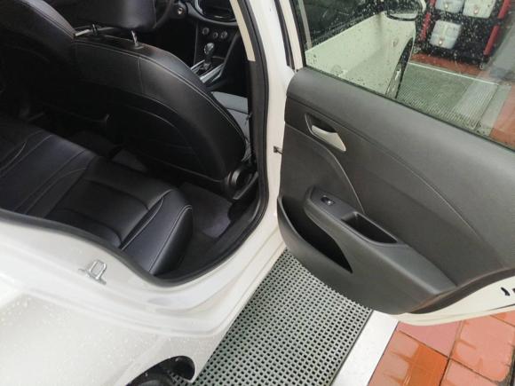 [无锡·苏B] 二手雪佛兰科沃兹2018款 320 自动欣享天窗版