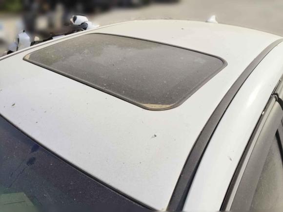 [西安·陕U] 二手比亚迪速锐2015款 改款 1.5L 手动豪华型