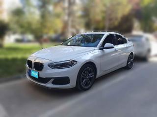 宝马宝马1系2020款120i时尚型