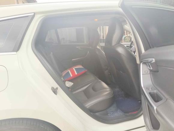 [无锡·苏B] 二手沃尔沃沃尔沃V602013款 T5 智雅版