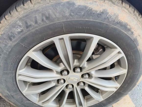 [南昌·赣A] 二手凯迪拉克凯迪拉克XT52018款 25T 豪华型