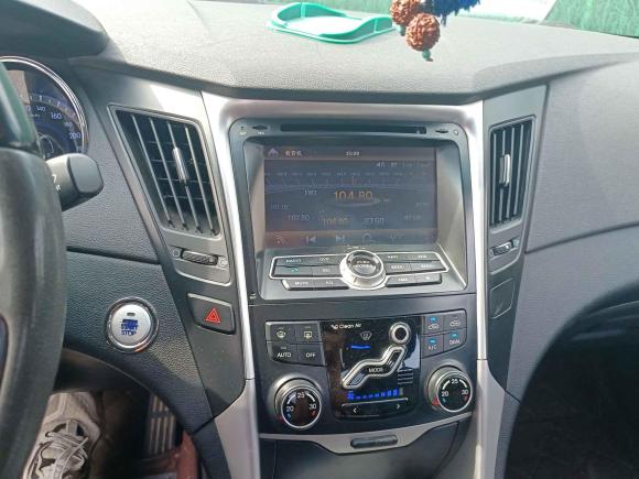 [苏州·苏E] 二手现代索纳塔2011款 2.0L 自动豪华版