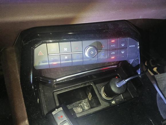 [上海·湘K] 二手魏牌魏牌 VV72017款 2.0T 旗舰型