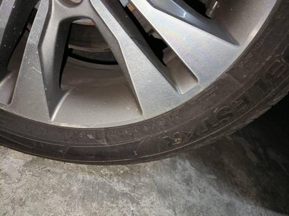 [成都·川A] 二手奇瑞瑞虎32015款 1.6L 手动智尚运动版